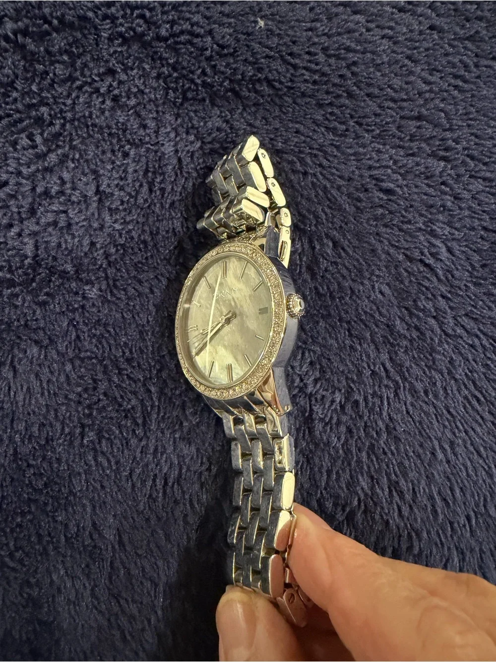 Dkny elegant watch